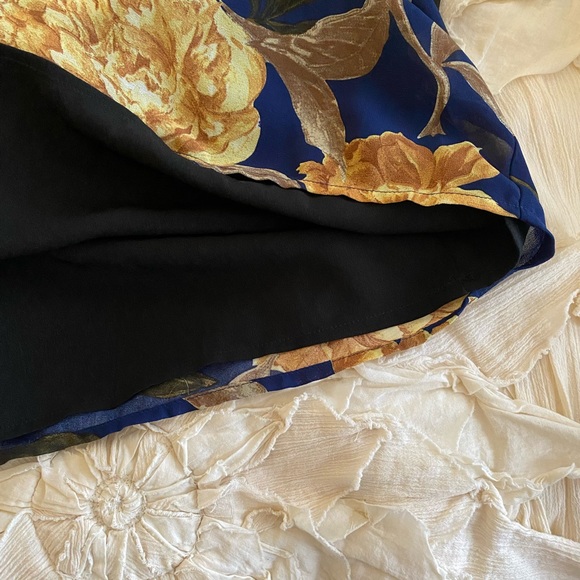 ASOS Blue and Yellow flower Dress, flutter sleeve - Picture 10 of 11